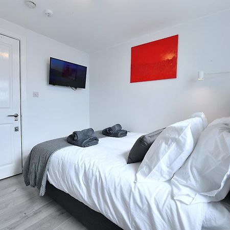 Central London Luxury Studios Fulham Close To Underground Newly Refurbished ภายนอก รูปภาพ