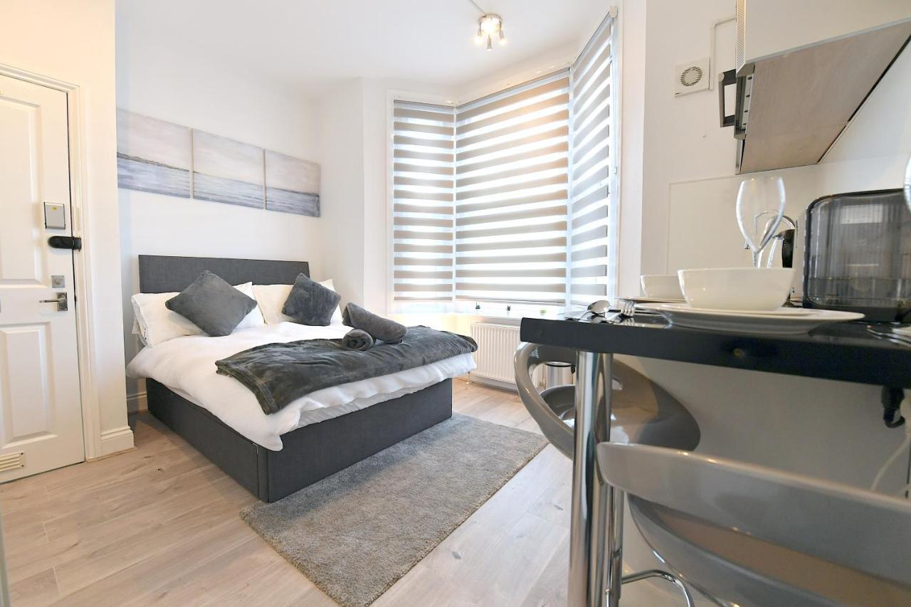 Central London Luxury Studios Fulham Close To Underground Newly Refurbished ภายนอก รูปภาพ