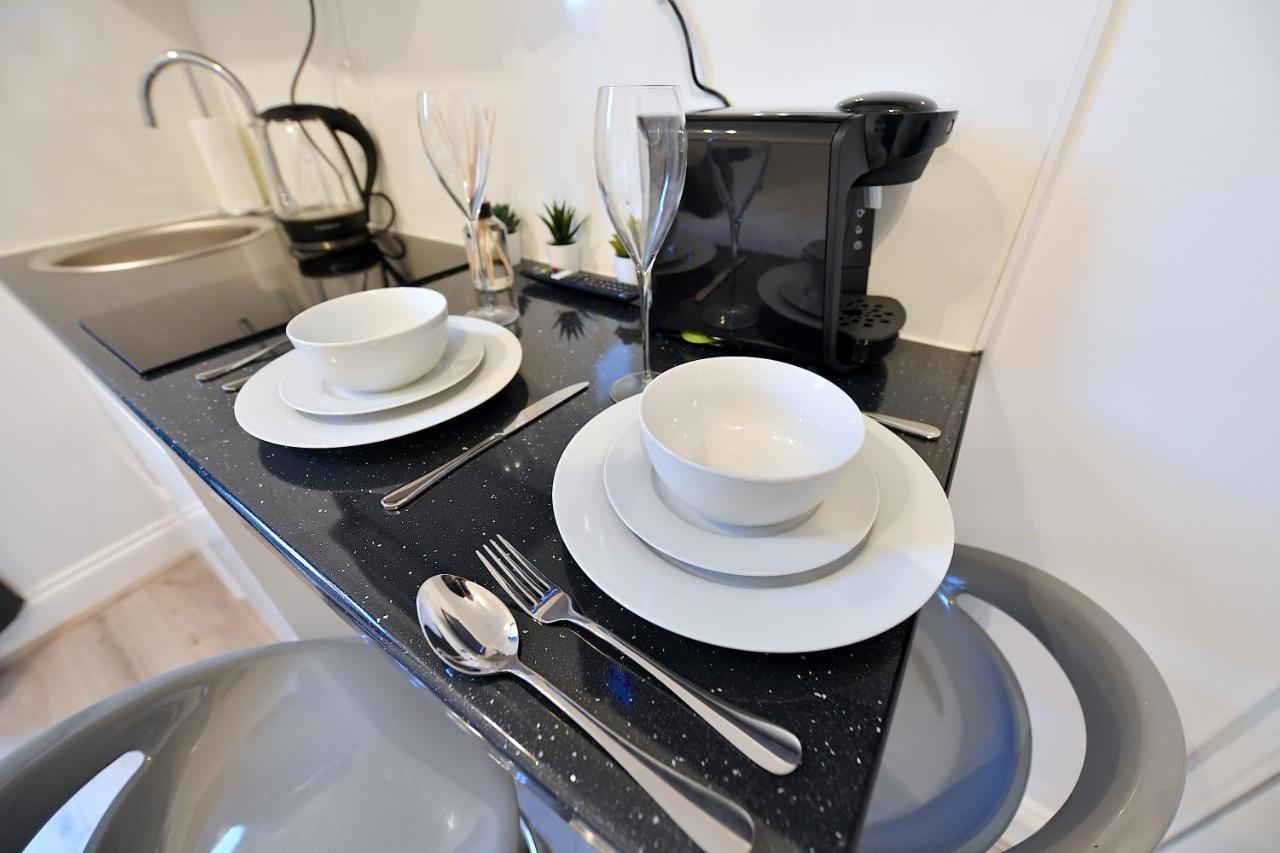 Central London Luxury Studios Fulham Close To Underground Newly Refurbished ภายนอก รูปภาพ