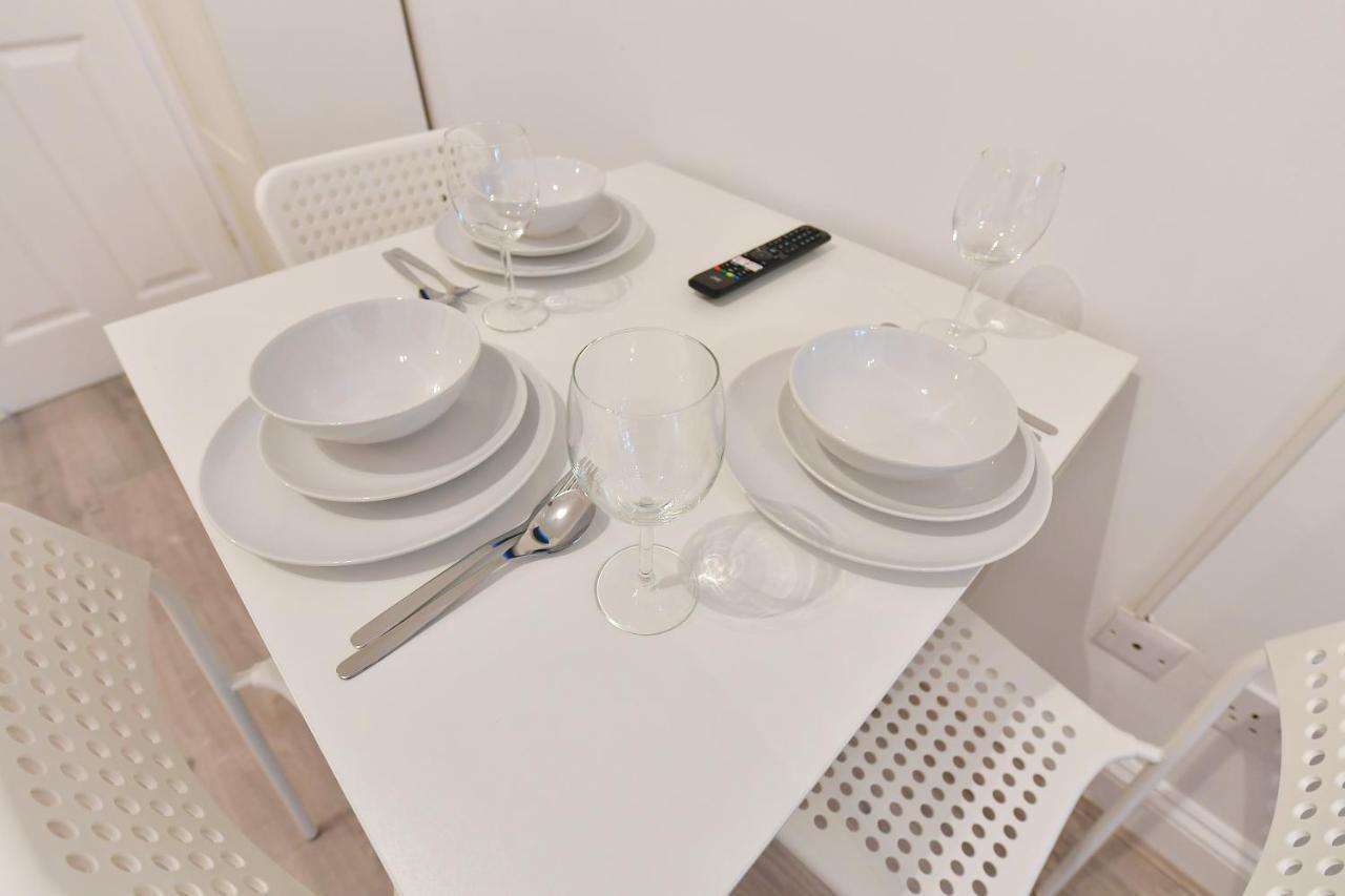 Central London Luxury Studios Fulham Close To Underground Newly Refurbished ภายนอก รูปภาพ