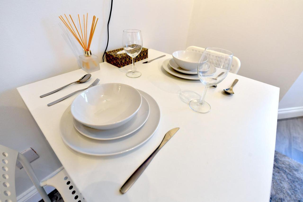 Central London Luxury Studios Fulham Close To Underground Newly Refurbished ภายนอก รูปภาพ