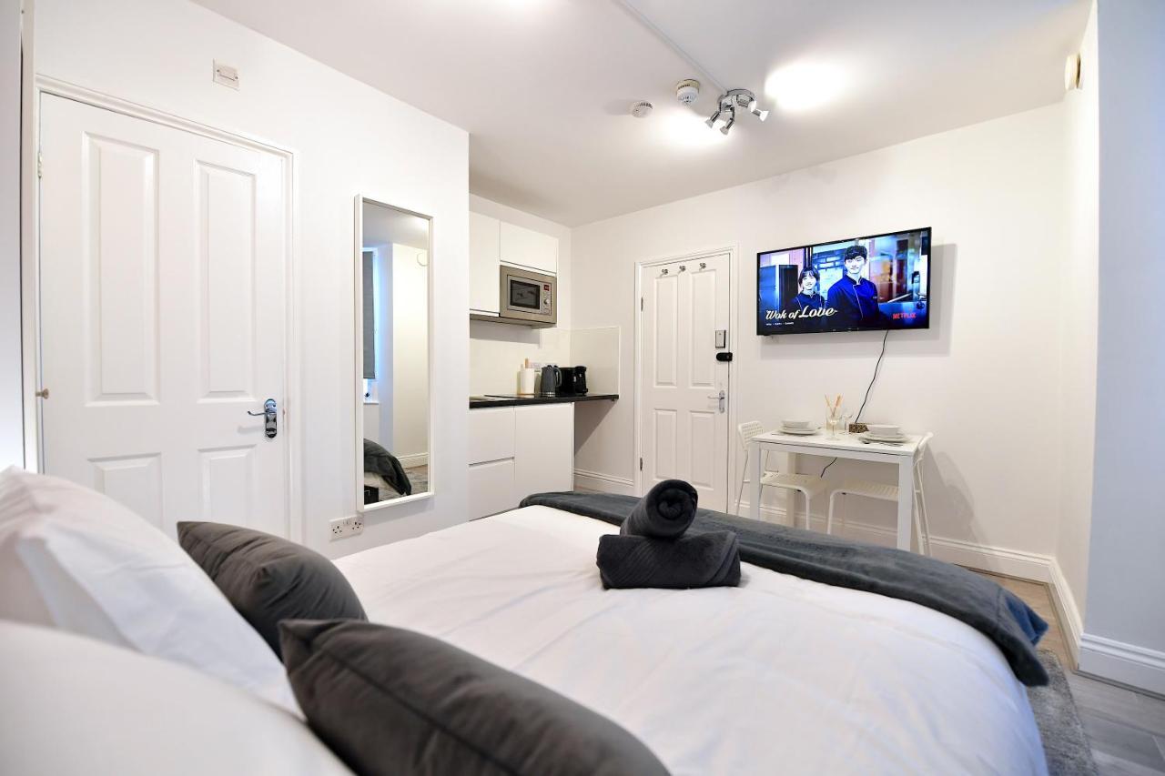 Central London Luxury Studios Fulham Close To Underground Newly Refurbished ภายนอก รูปภาพ