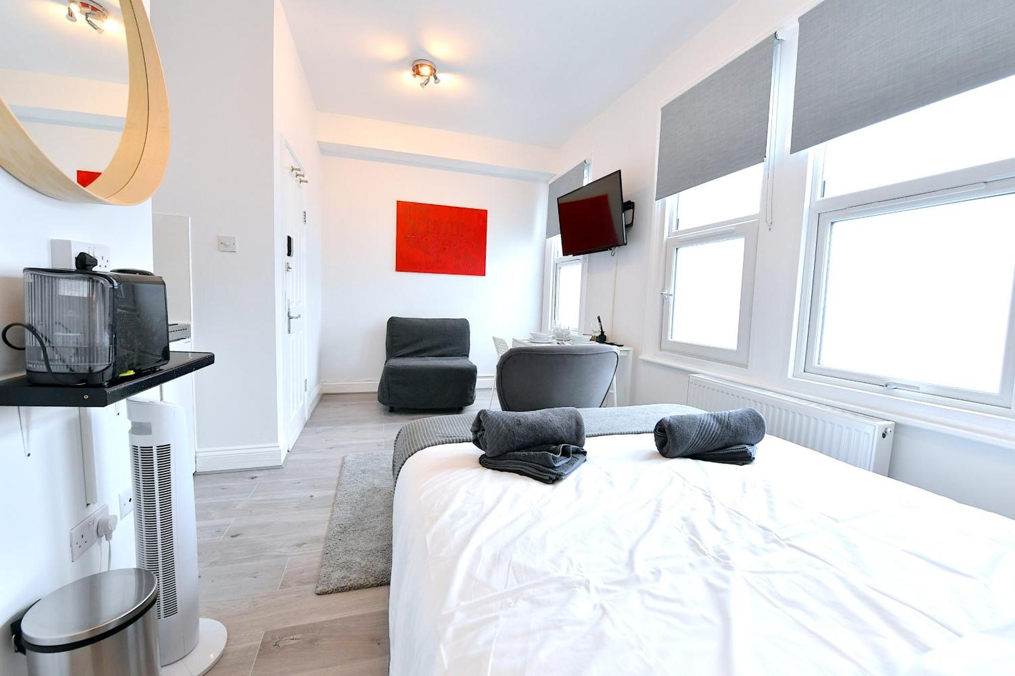 Central London Luxury Studios Fulham Close To Underground Newly Refurbished ภายนอก รูปภาพ